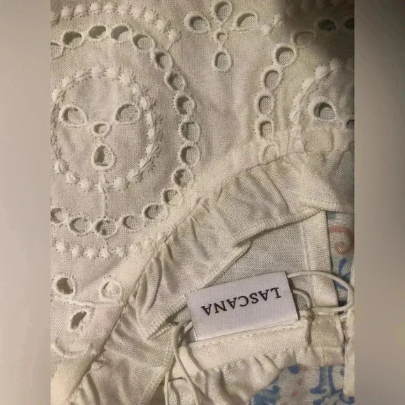 VENUS Lascana Women’s White Eyelet Top size 4 NWOT - Picture 6 of 15